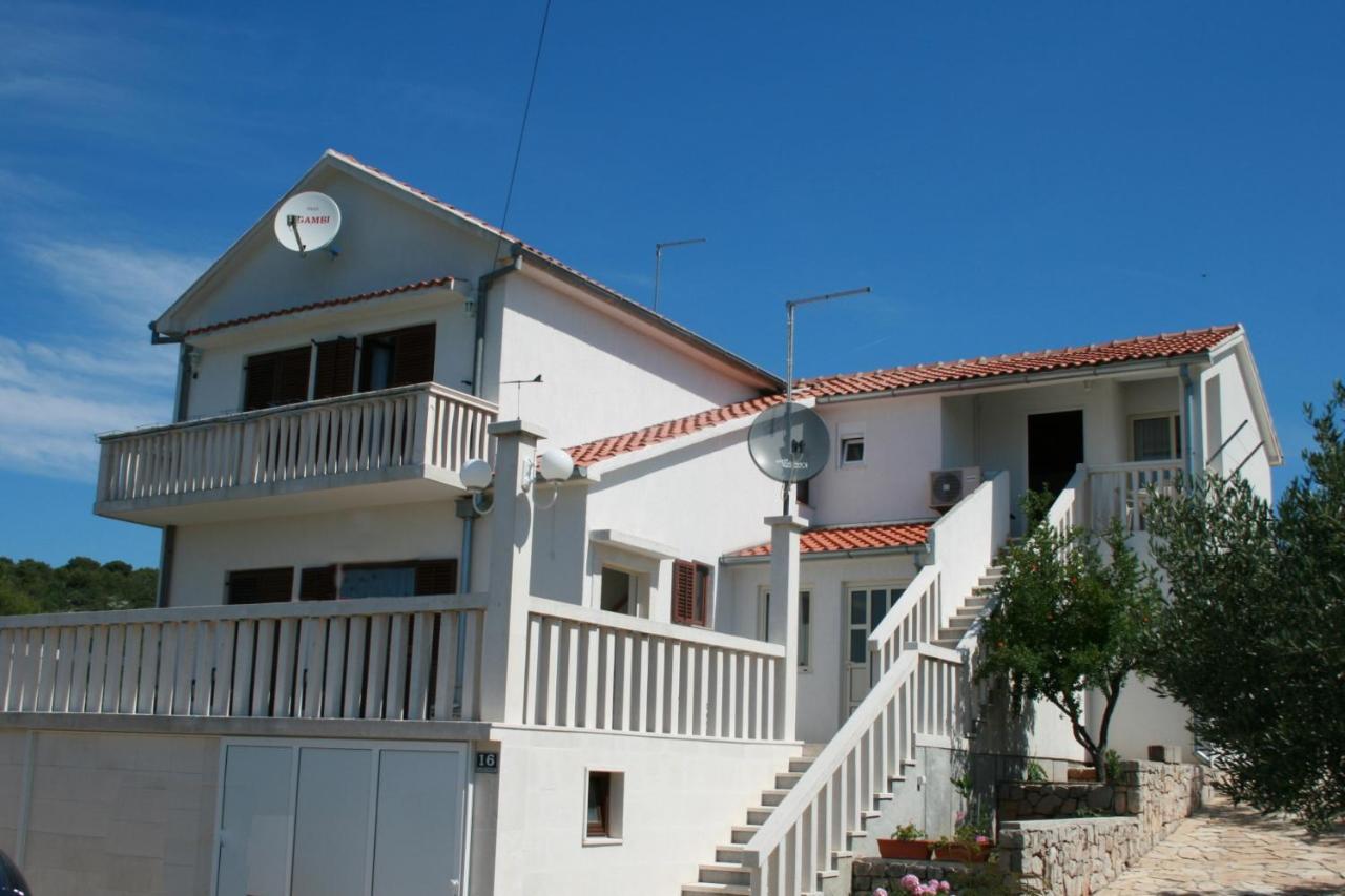Apartments With A Parking Space Jezera, Murter - 5079 외부 사진