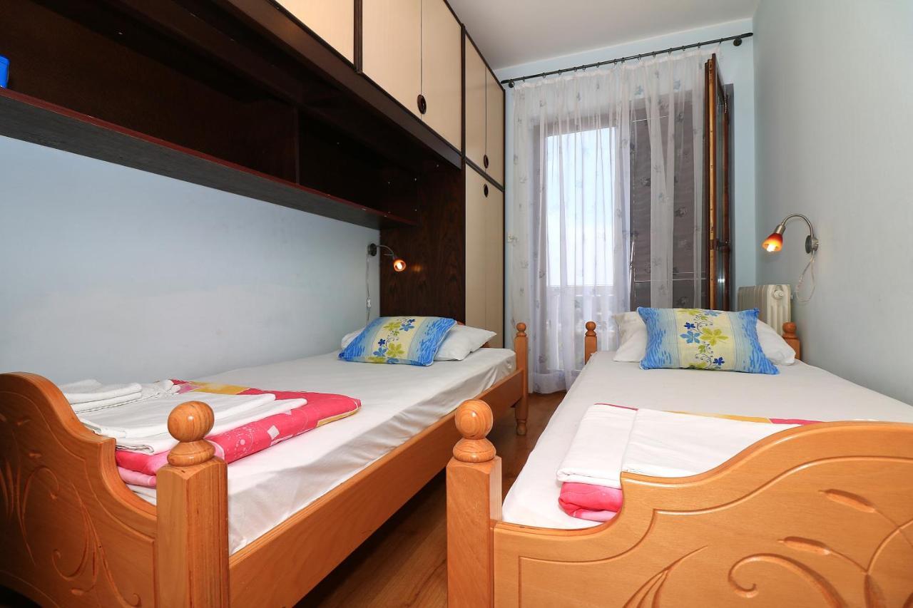 Apartments With A Parking Space Jezera, Murter - 5079 외부 사진